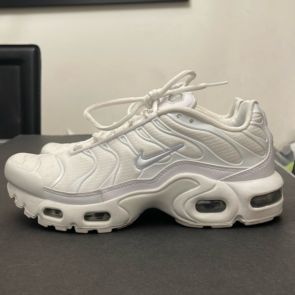 NIKE AIR MAX TN SNEAKERS BOYS-GIRLS SIZE 6Y
